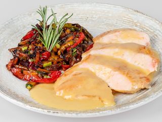 ПИЛЕ С ЛИМОНОВ СОС