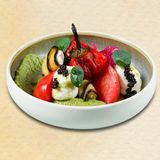 САЛАТА С ДОМАТИ И ПЕЧЕНИ ЧУШКИ