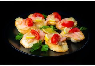 Брускети с пушена сьомга (160г)