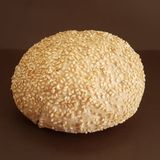 КРЪГЛА ПИТКА СЪС СУСАМ