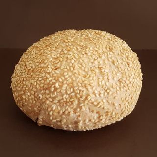 КРЪГЛА ПИТКА СЪС СУСАМ