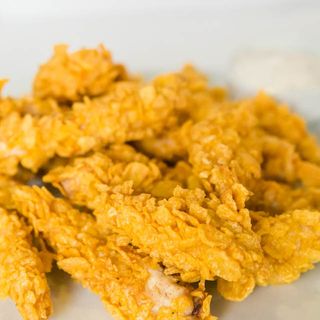 Хрупкави пилешки хапки с корнфлейкс (300г)