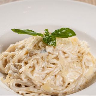 Паста Куатро Формаджи