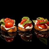 Брускети брускети капрезе (200г)