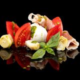 Салата с биволска моцарела и артишок (370гр)