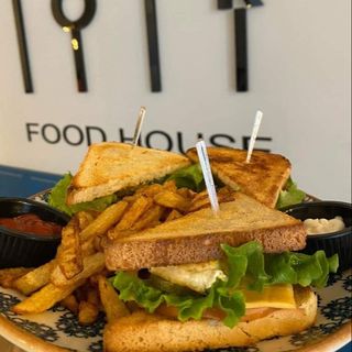 1 Клуб сандвич Пилешки