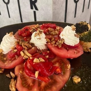 1 Салата Белени домати