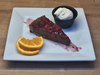 Шоколоджв Тарт с малини 1 бр.