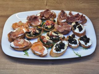 Брускети микс 16 бр.