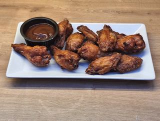 Пилешки крилца с BBQ сос 300 г