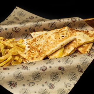 Кесадия с 4 сирена (350г)