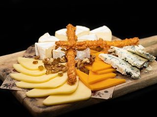 Плато със сирена (400г)