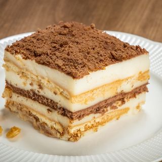 Бисквитена торта