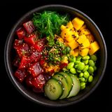 Tuna poke bowl - Поке тон и суши ориз
