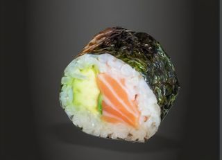 Урамаки Сьомга и авокадо (6бр)