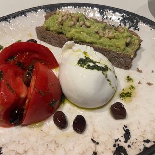 Салата "Авокадо"