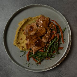 Глазирано пуешко с домашен хумус (350г)