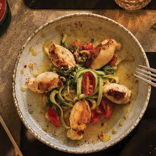 Фаршировани бейби калмари със сушени домати и моцарела (330 гр.)