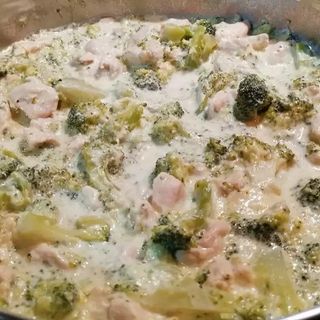 Пиле с броколи (380г)