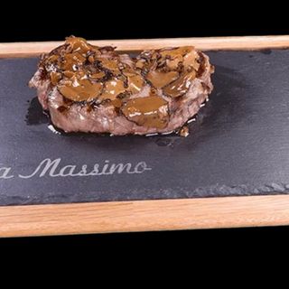 Италианско телешко бон-филе с черен трюфел от Валоне (200гр)