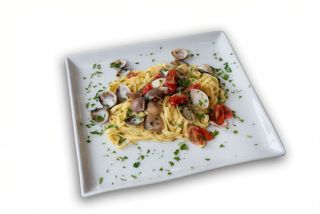 Лингуина от прясна паста с бели миди Вонголе (450г)