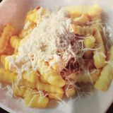 Пържени картофи със сирене (250г)