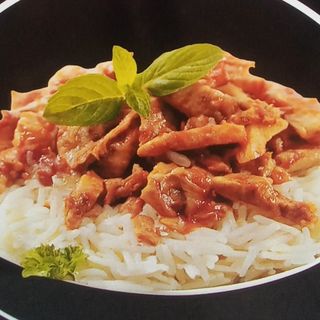 Малка порция ориз с пилешки дюнер