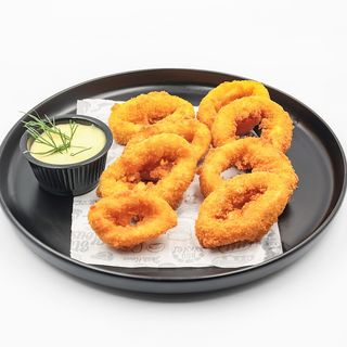 Хрупкави калмари с лимонов сос (250г)