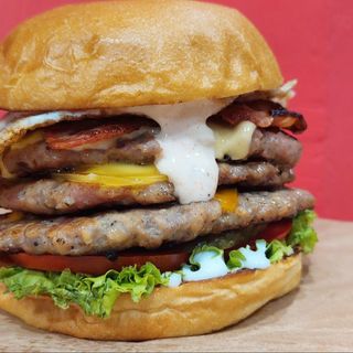 Кралски бургер чоризо