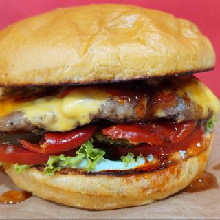 Лют Бургер Конски