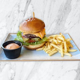 Телешки Чийзбургер