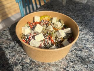 Веган салата с тофу