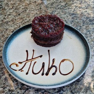 Лукс десерт "Натурален с малини"