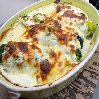 Броколи със сметана и сирена (500г)