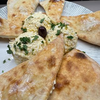 Прясно приготвена топеница с пърленка (200г)