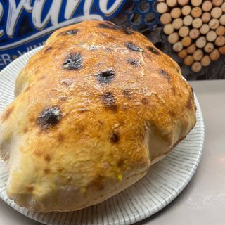 Домашна пърленка с чесън и масло (250г)