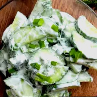 Свежа салата (350г)