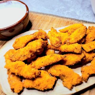 Хрупкави пилешки хапки (200г)