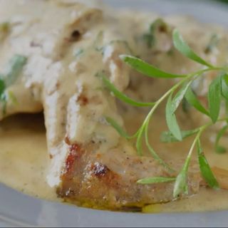 Пилешки филенца със сос беарнез (350г)