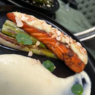 Сьомга филе с масло и лимонов сос