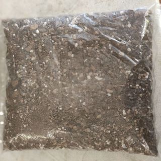 Почва за кактуси и сукуленти