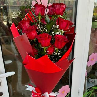 Букет с 9 червени рози