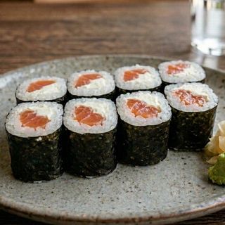 Хосомаки Сьомга пушена с Филаделфия  (8бр)