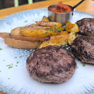 Телешки кюфтета (350г)