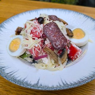 Овчарска салата (400 гр.)