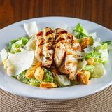 Салата Цезар (400г)