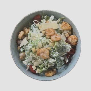 Цезар салата със скариди и крутони (350г)