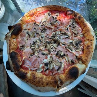 Пица Прошуто е фунги (450г 33.5см)