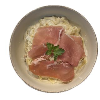 Tagliatelle con gorgonzola, noci e prosciutto