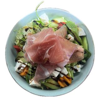 Свежа салата с моцарела и прошуто (350г)